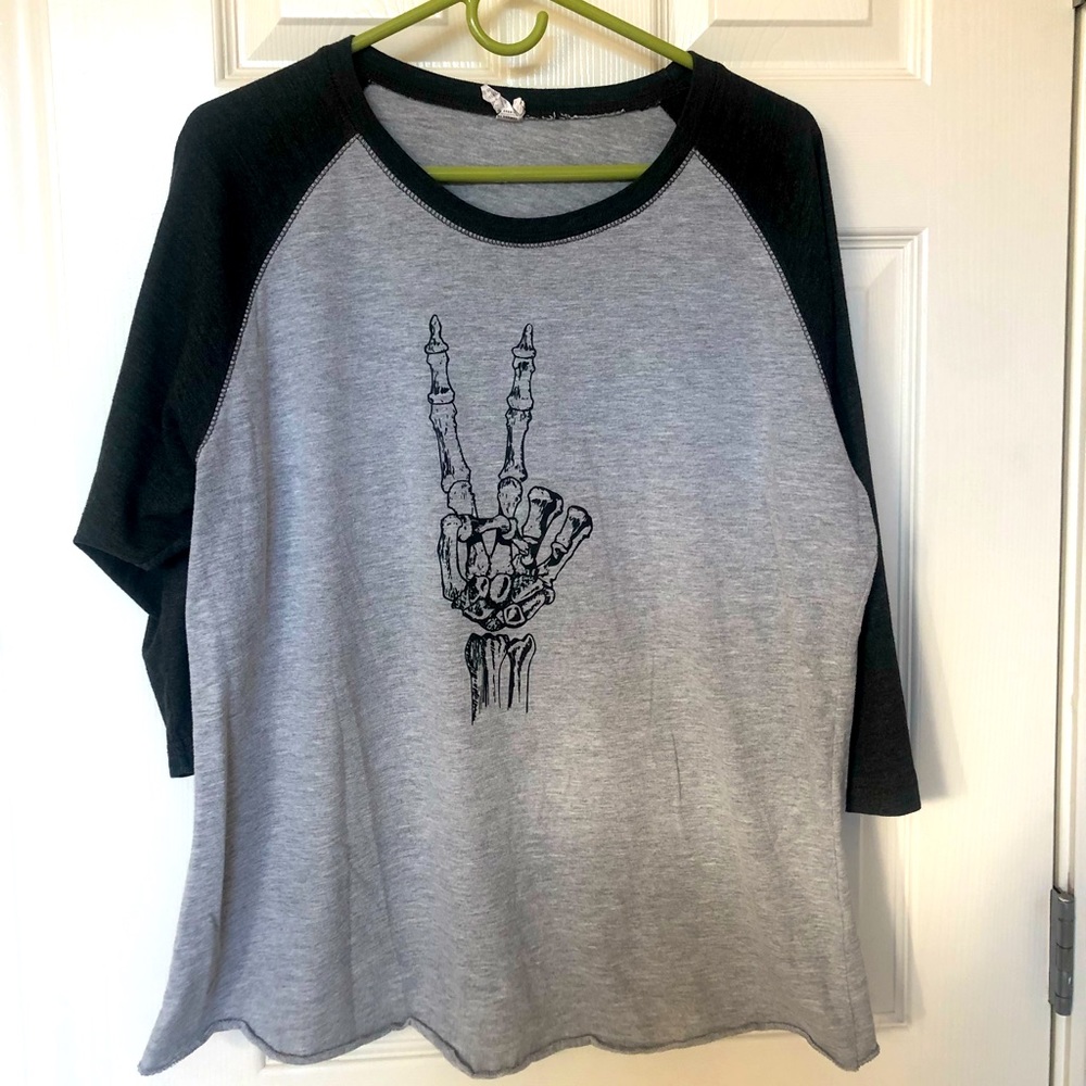 🎃 HALLOWEEN TEACHER TEE!
